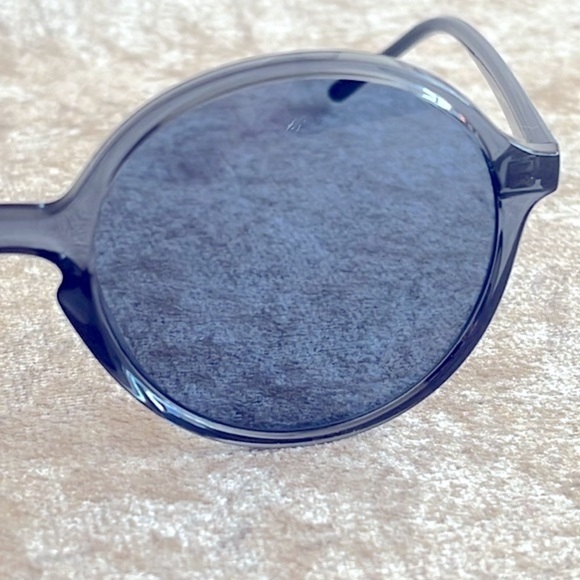 NWOT Ray-Ban Retro 60s Round Frames Translucent Blue Sunglasses main image 4